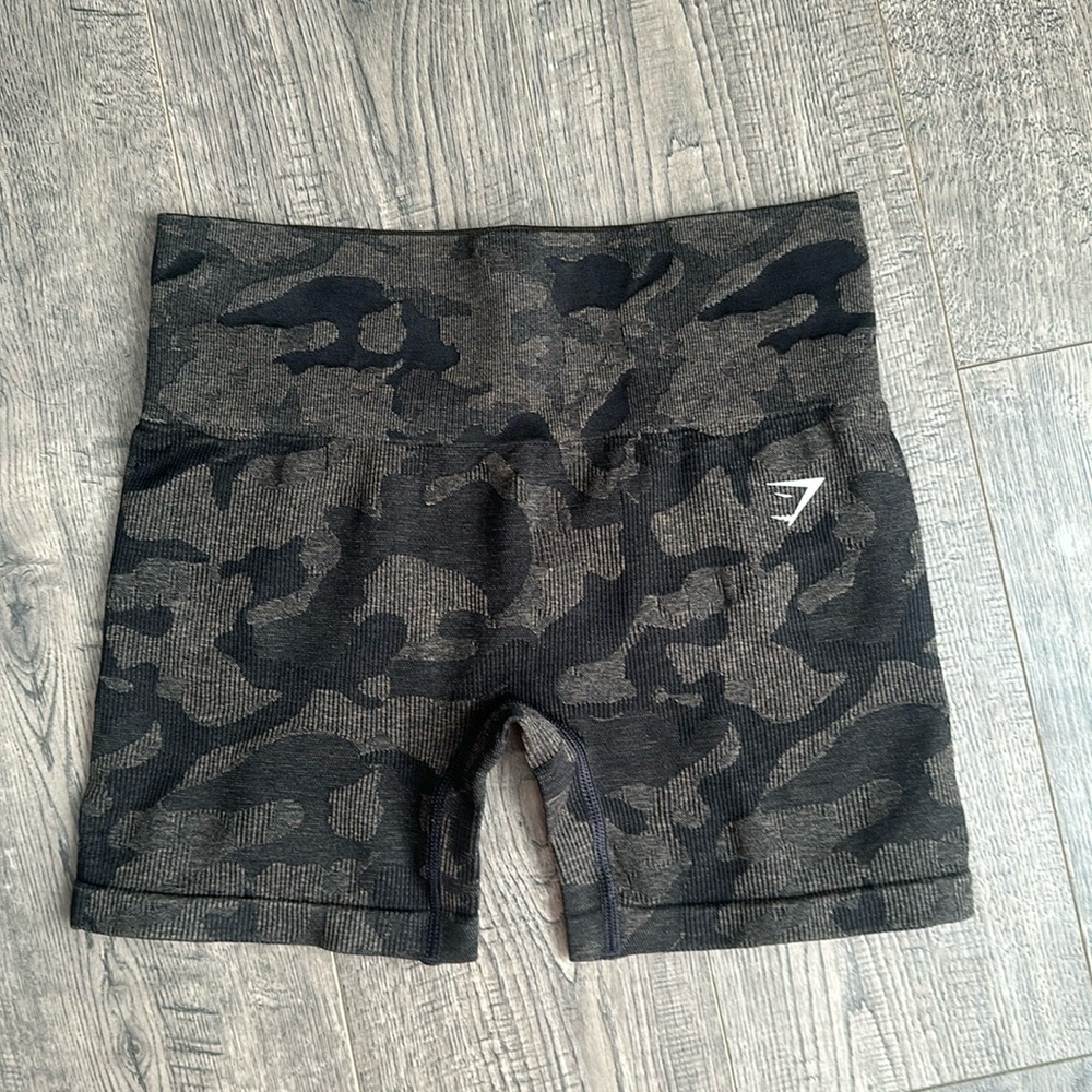 Gym shark camo shorts